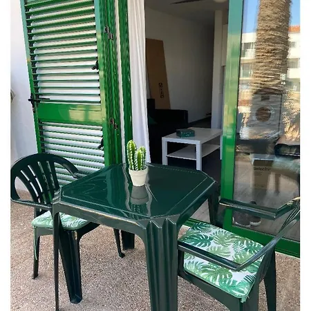 Bright Appartement, Renovated, Wi- Fi & Parking * コスタ・デ・アンティグア