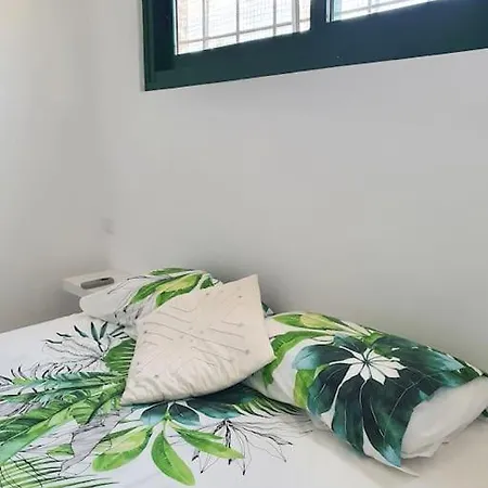 Bright Appartement, Renovated, Wi- Fi & Parking * コスタ・デ・アンティグア