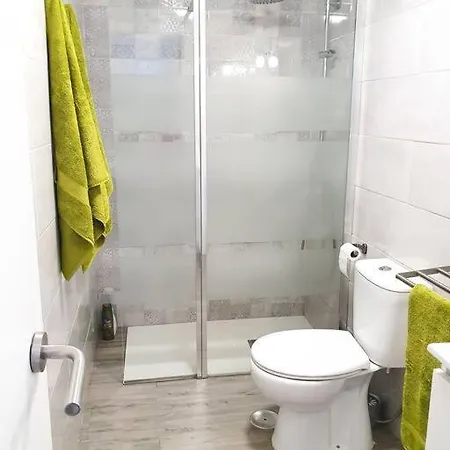 Bright Appartement, Renovated, Wi- Fi & Parking
