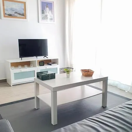 Bright Appartement, Renovated, Wi- Fi & Parking